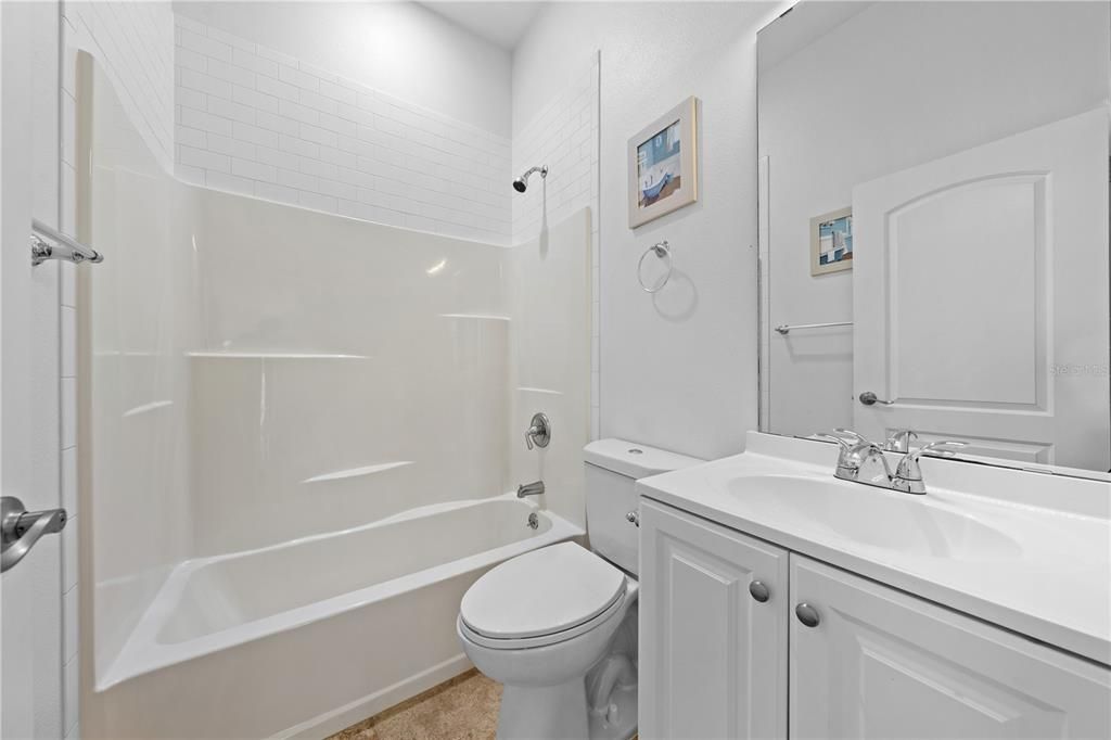 For Sale: $975,000 (6 beds, 6 baths, 3791 Square Feet)