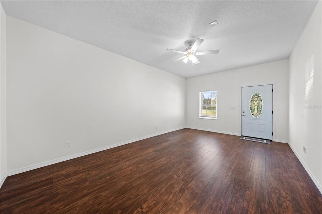 For Sale: $975,000 (6 beds, 6 baths, 3791 Square Feet)