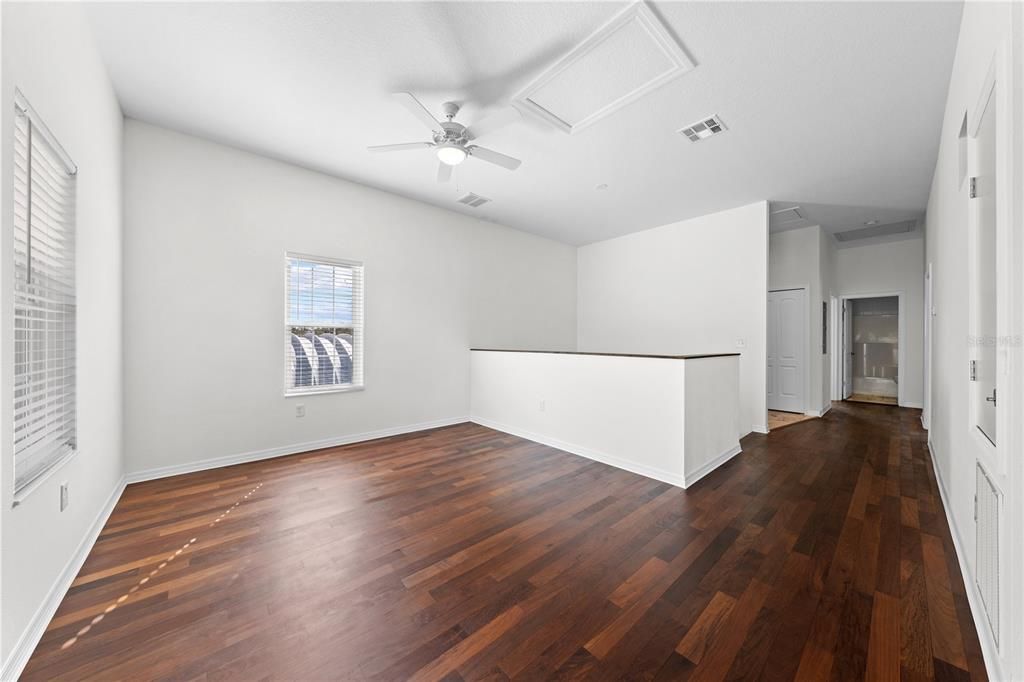 For Sale: $975,000 (6 beds, 6 baths, 3791 Square Feet)