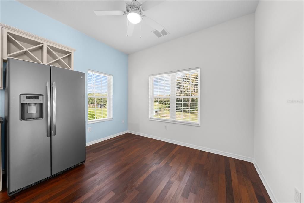 For Sale: $975,000 (6 beds, 6 baths, 3791 Square Feet)