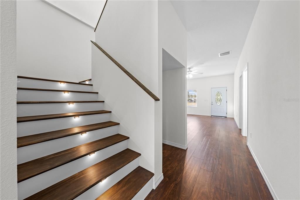 For Sale: $975,000 (6 beds, 6 baths, 3791 Square Feet)