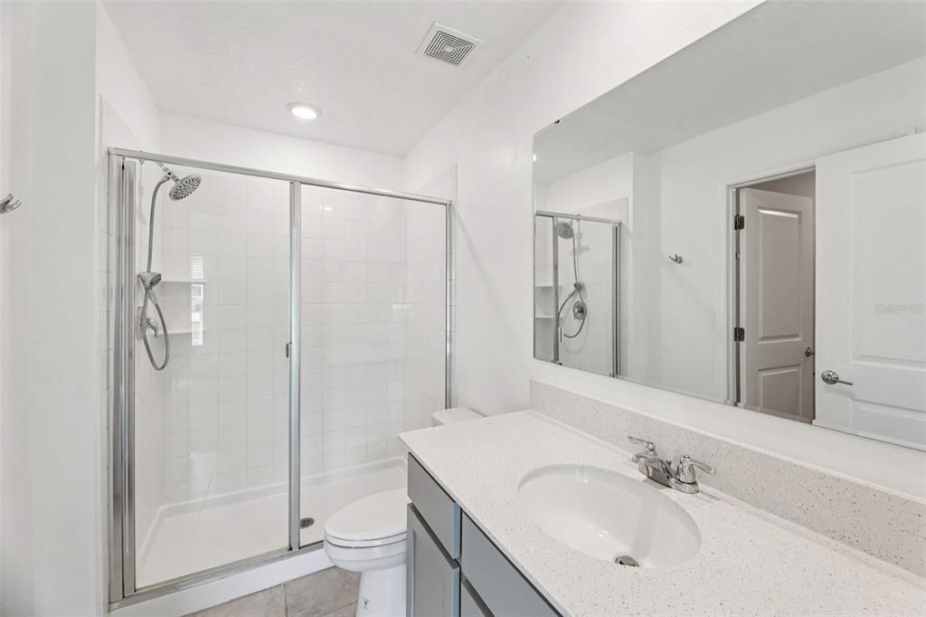 На продажу: $328,000 (3 спален, 2 ванн, 1260 Квадратных фут)