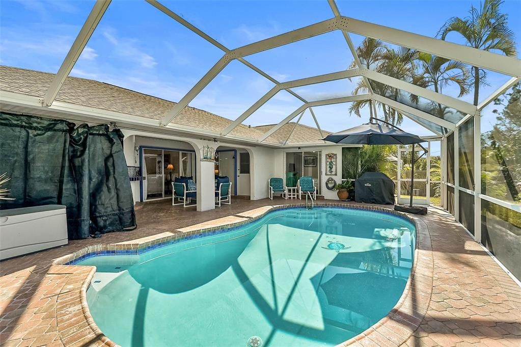 На продажу: $429,900 (3 спален, 2 ванн, 2078 Квадратных фут)