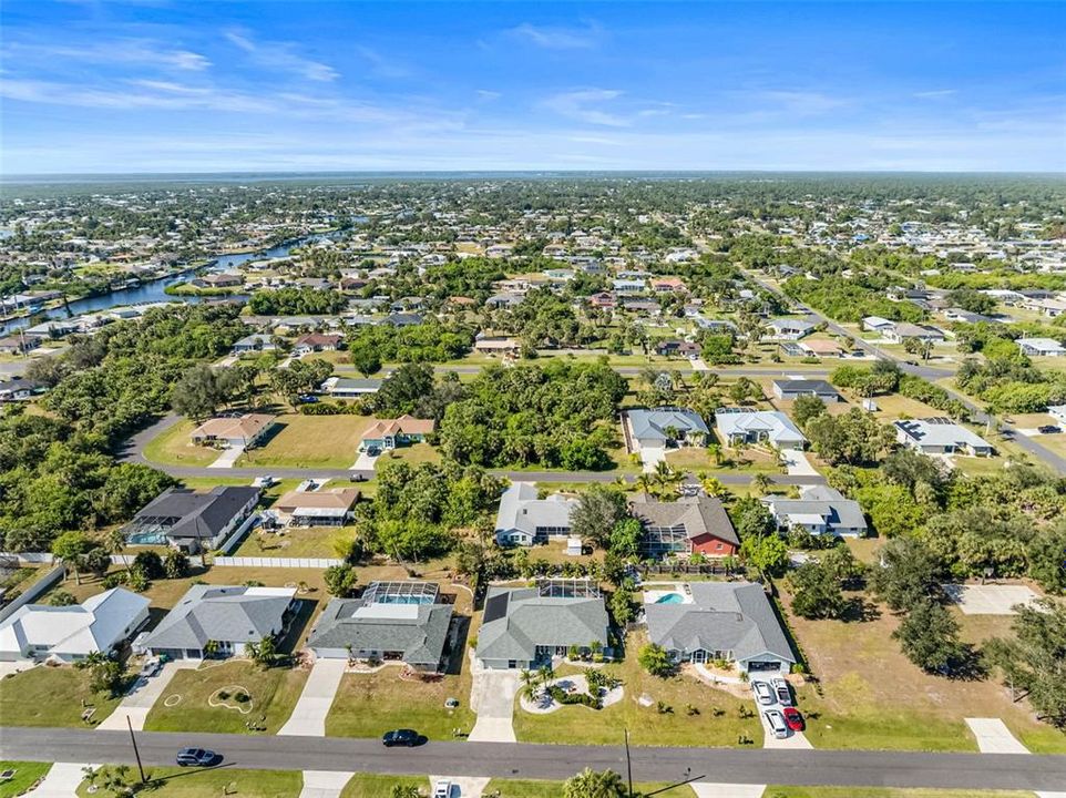 На продажу: $429,900 (3 спален, 2 ванн, 2078 Квадратных фут)