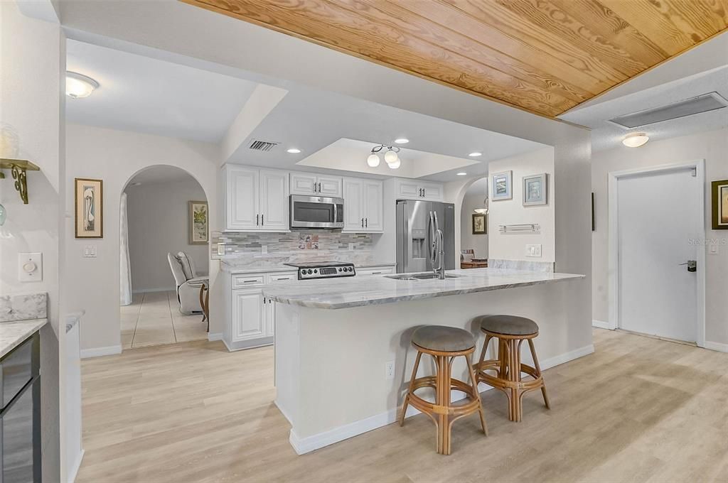 На продажу: $429,900 (3 спален, 2 ванн, 2078 Квадратных фут)