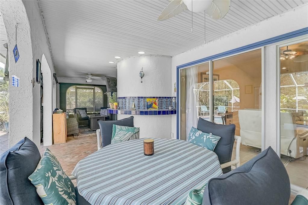 На продажу: $429,900 (3 спален, 2 ванн, 2078 Квадратных фут)