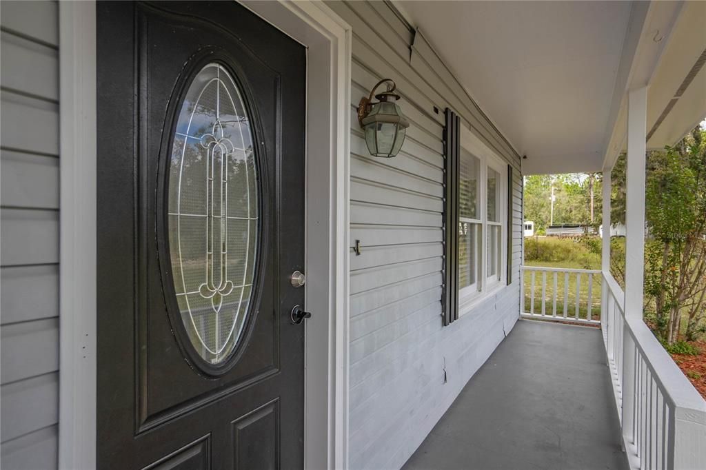 合同活跃: $345,000 (3 贝兹, 3 浴室, 1883 平方英尺)