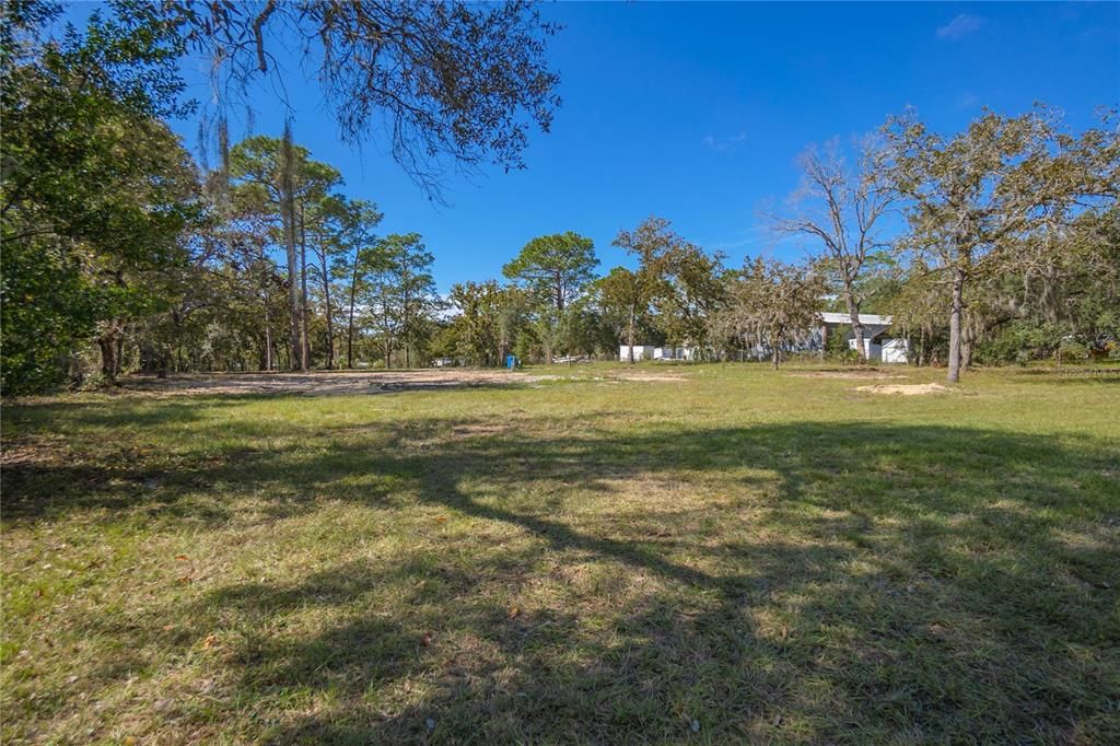 合同活跃: $345,000 (3 贝兹, 3 浴室, 1883 平方英尺)