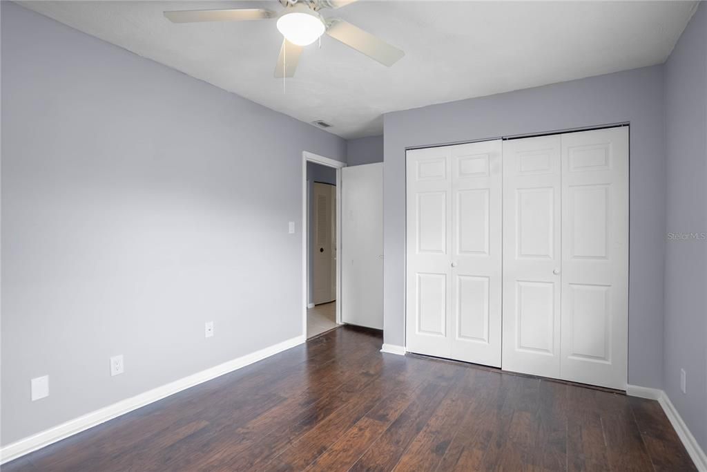 合同活跃: $345,000 (3 贝兹, 3 浴室, 1883 平方英尺)