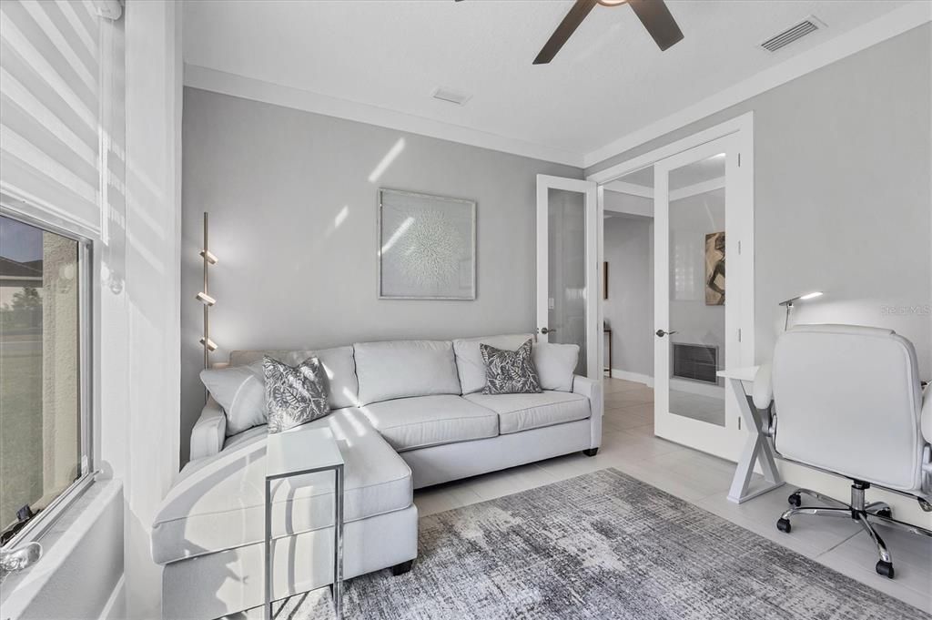 Под контрактом: $895,000 (3 спален, 3 ванн, 2217 Квадратных фут)