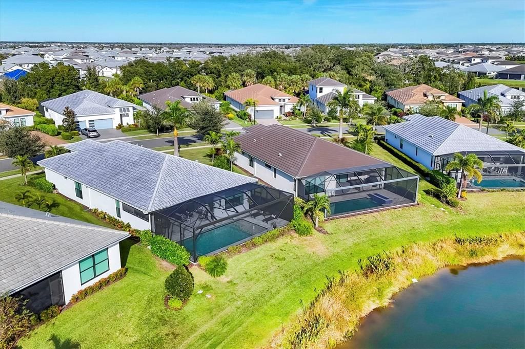 Под контрактом: $895,000 (3 спален, 3 ванн, 2217 Квадратных фут)