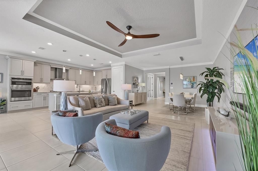 Под контрактом: $895,000 (3 спален, 3 ванн, 2217 Квадратных фут)