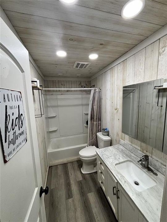 En Venta: $319,000 (3 camas, 2 baños, 1686 Pies cuadrados)