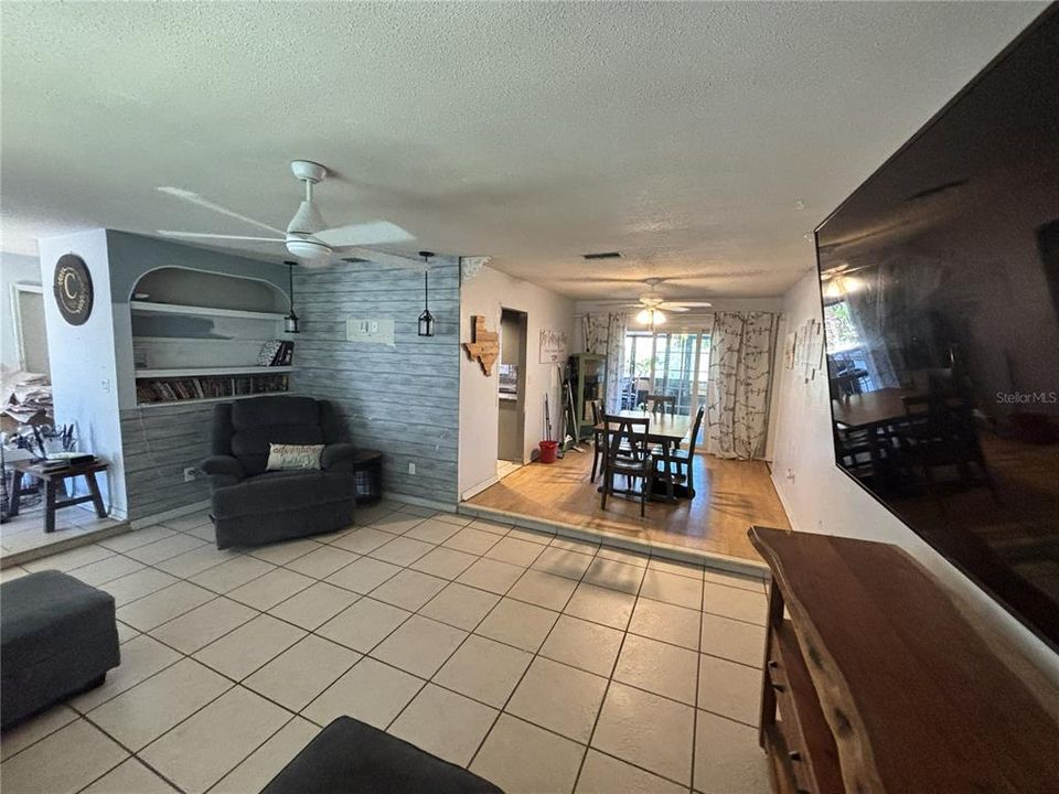 En Venta: $319,000 (3 camas, 2 baños, 1686 Pies cuadrados)