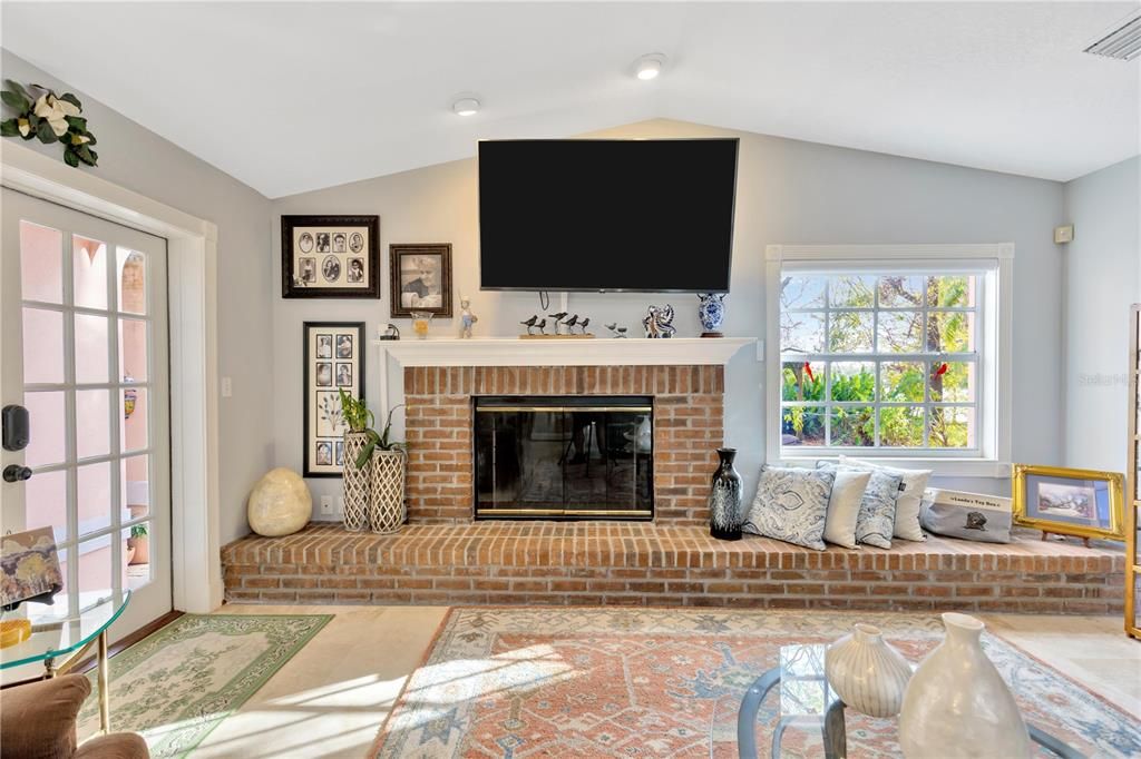 En Venta: $1,400,000 (5 camas, 3 baños, 3350 Pies cuadrados)