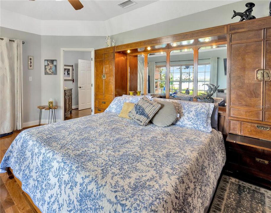 En Venta: $1,400,000 (5 camas, 3 baños, 3350 Pies cuadrados)