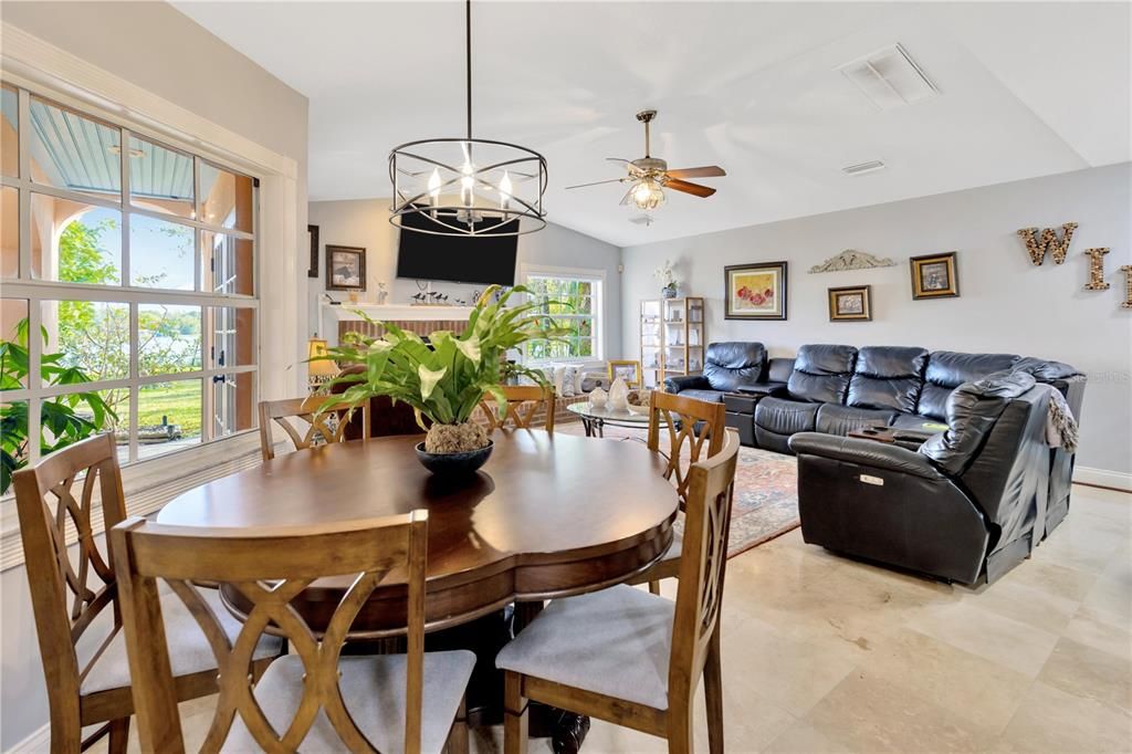 En Venta: $1,400,000 (5 camas, 3 baños, 3350 Pies cuadrados)