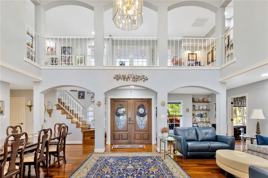 En Venta: $1,400,000 (5 camas, 3 baños, 3350 Pies cuadrados)