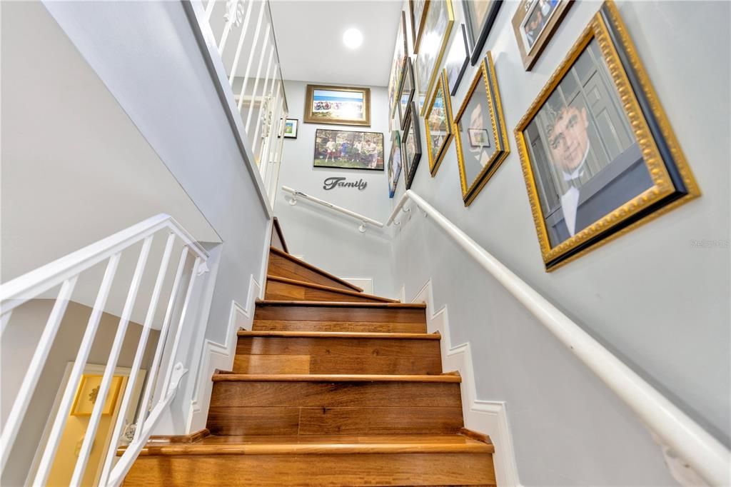 En Venta: $1,400,000 (5 camas, 3 baños, 3350 Pies cuadrados)