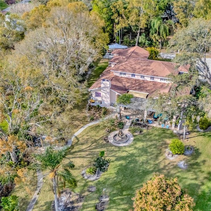 En Venta: $1,400,000 (5 camas, 3 baños, 3350 Pies cuadrados)