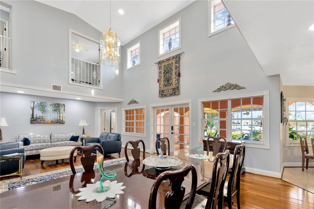 En Venta: $1,400,000 (5 camas, 3 baños, 3350 Pies cuadrados)