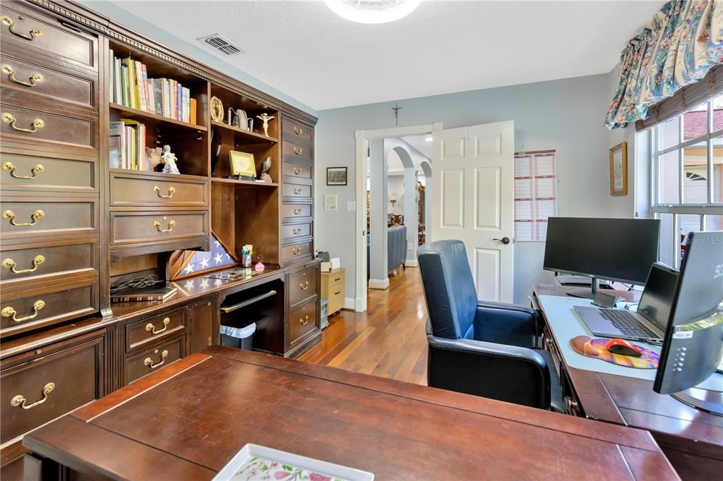 En Venta: $1,400,000 (5 camas, 3 baños, 3350 Pies cuadrados)