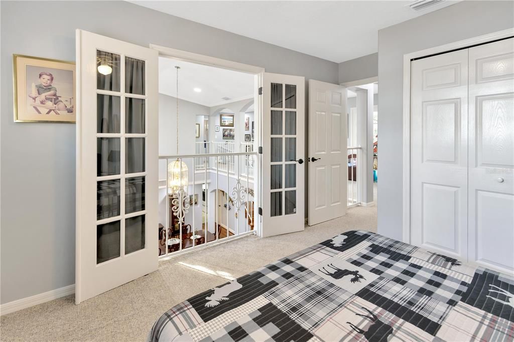 En Venta: $1,400,000 (5 camas, 3 baños, 3350 Pies cuadrados)