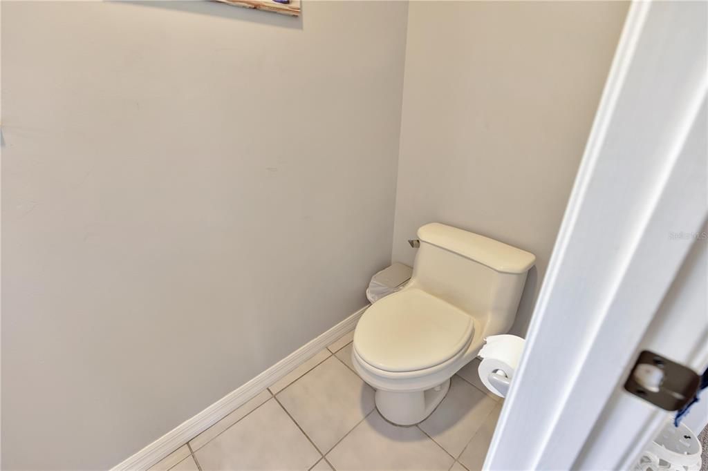 En Venta: $1,400,000 (5 camas, 3 baños, 3350 Pies cuadrados)