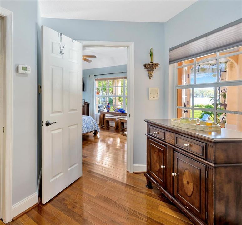 En Venta: $1,400,000 (5 camas, 3 baños, 3350 Pies cuadrados)