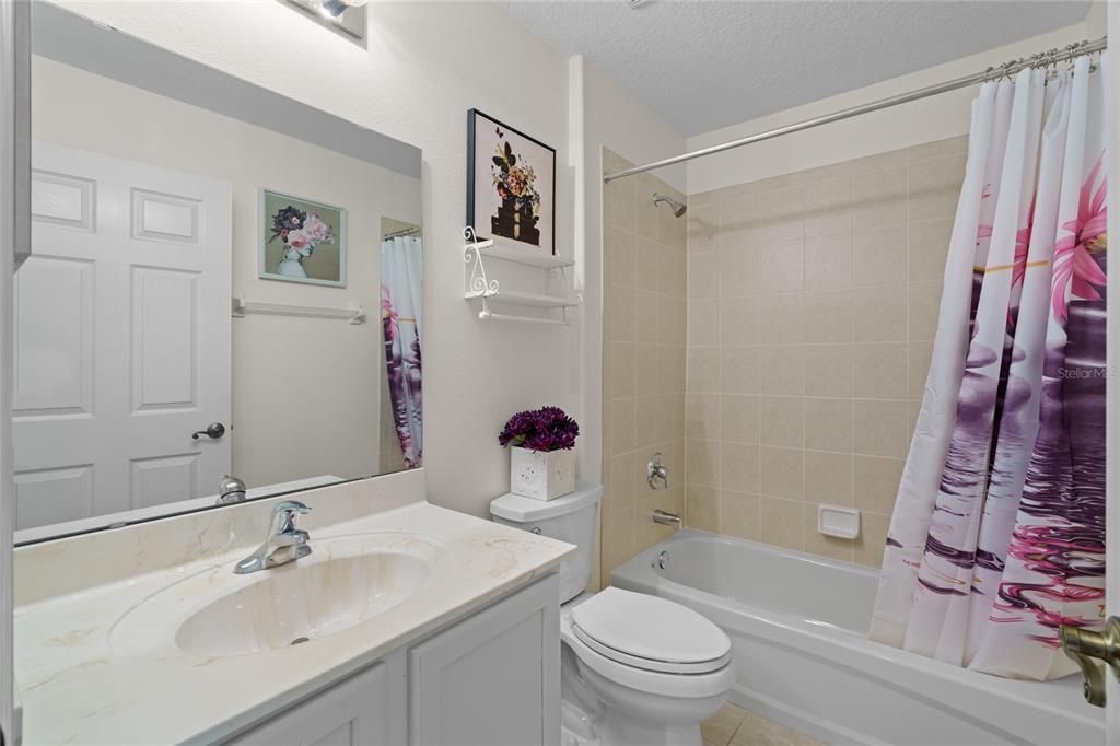 На продажу: $339,000 (3 спален, 2 ванн, 2093 Квадратных фут)