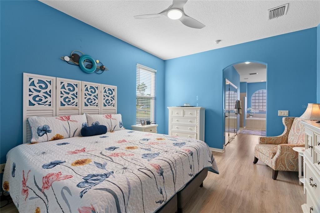 На продажу: $339,000 (3 спален, 2 ванн, 2093 Квадратных фут)