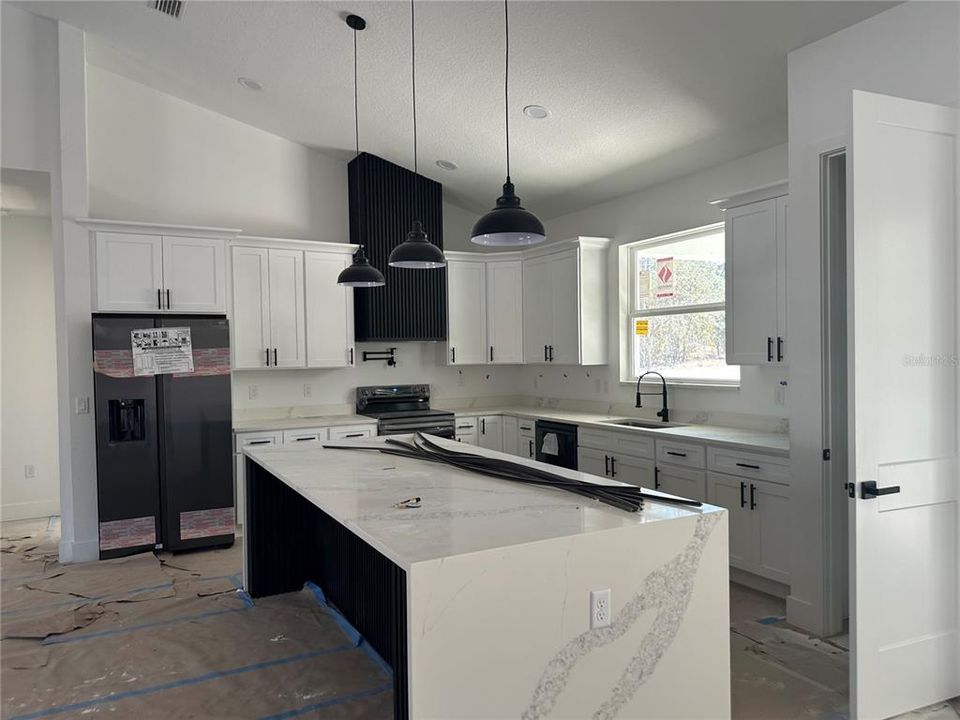 Active With Contract: $489,900 (4 beds, 2 baths, 2073 Square Feet)