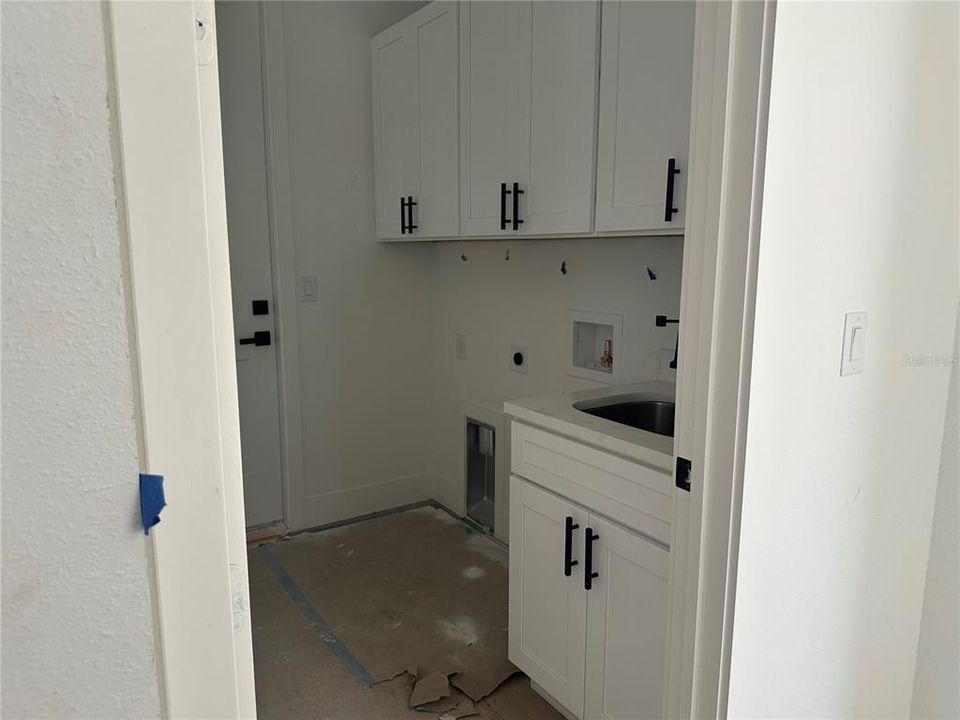 Active With Contract: $489,900 (4 beds, 2 baths, 2073 Square Feet)