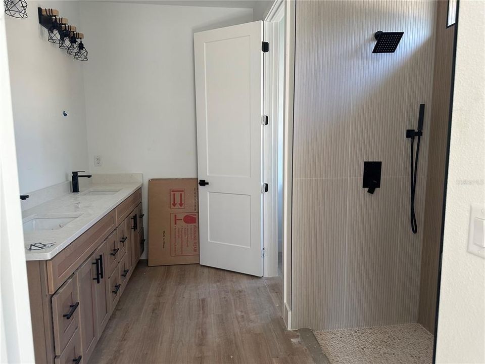 Active With Contract: $489,900 (4 beds, 2 baths, 2073 Square Feet)