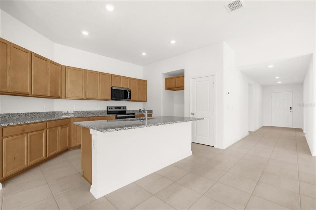 For Sale: $345,380 (4 beds, 2 baths, 1989 Square Feet)