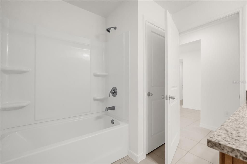 For Sale: $345,380 (4 beds, 2 baths, 1989 Square Feet)