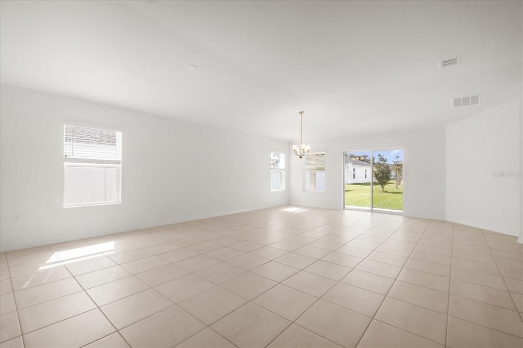 For Sale: $345,380 (4 beds, 2 baths, 1989 Square Feet)