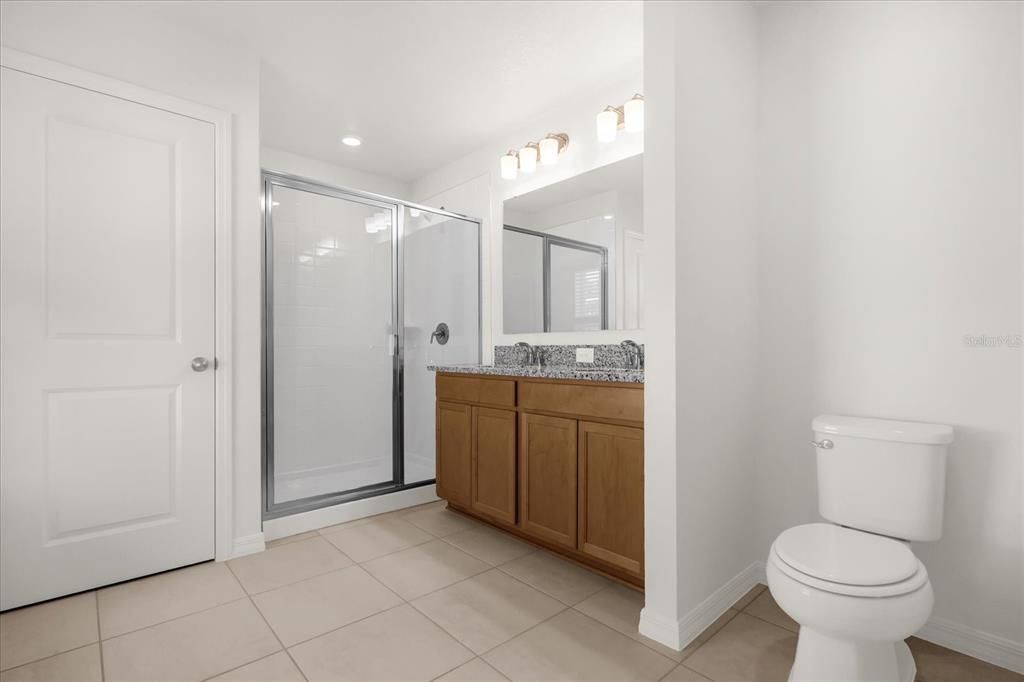 For Sale: $345,380 (4 beds, 2 baths, 1989 Square Feet)