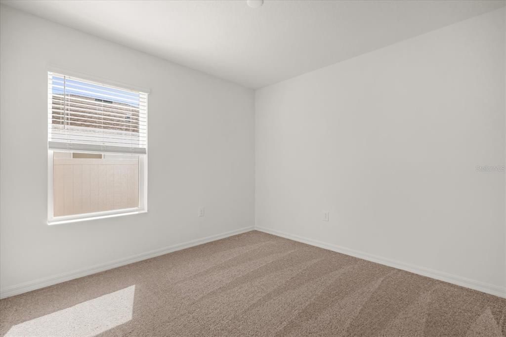 For Sale: $345,380 (4 beds, 2 baths, 1989 Square Feet)