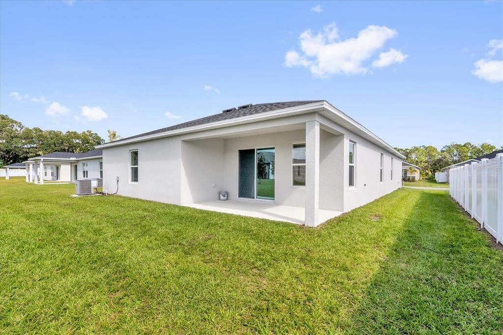 For Sale: $345,380 (4 beds, 2 baths, 1989 Square Feet)