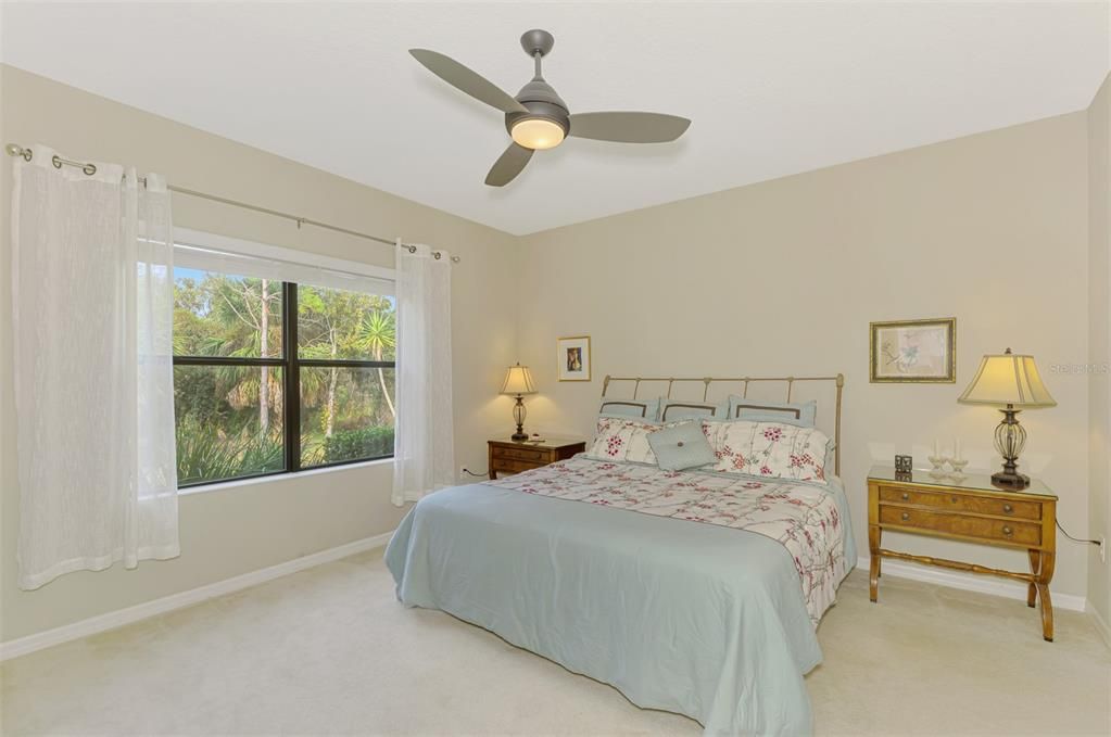 Active With Contract: $385,000 (2 beds, 2 baths, 1523 Square Feet)