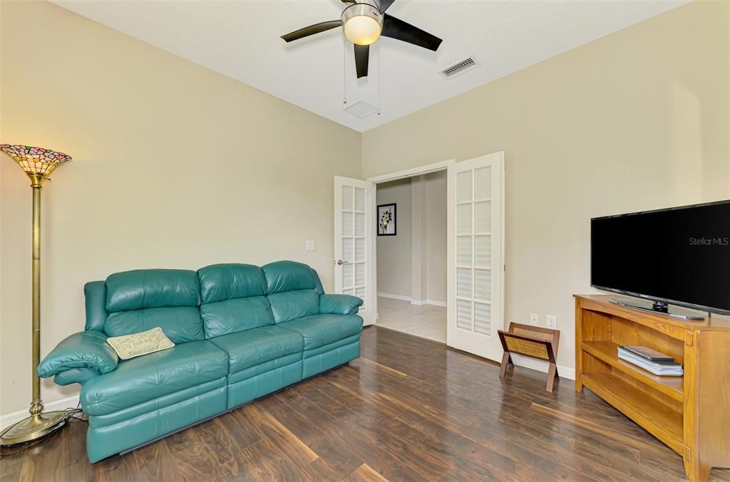 Active With Contract: $385,000 (2 beds, 2 baths, 1523 Square Feet)