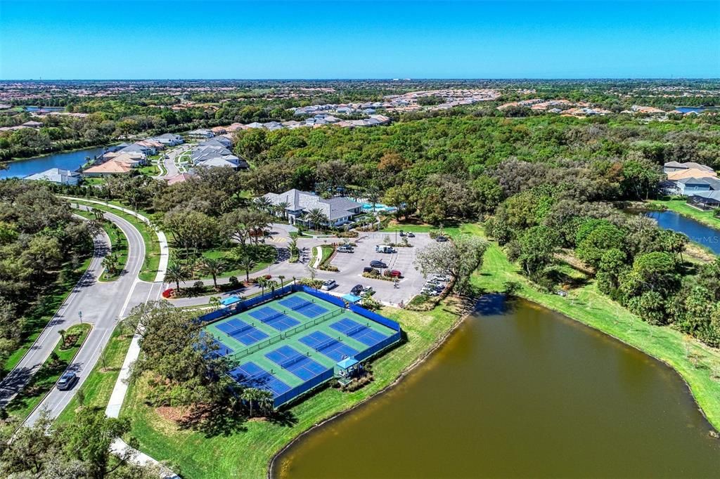 Active With Contract: $385,000 (2 beds, 2 baths, 1523 Square Feet)