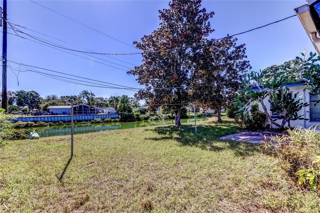 For Sale: $179,900 (2 beds, 1 baths, 1080 Square Feet)