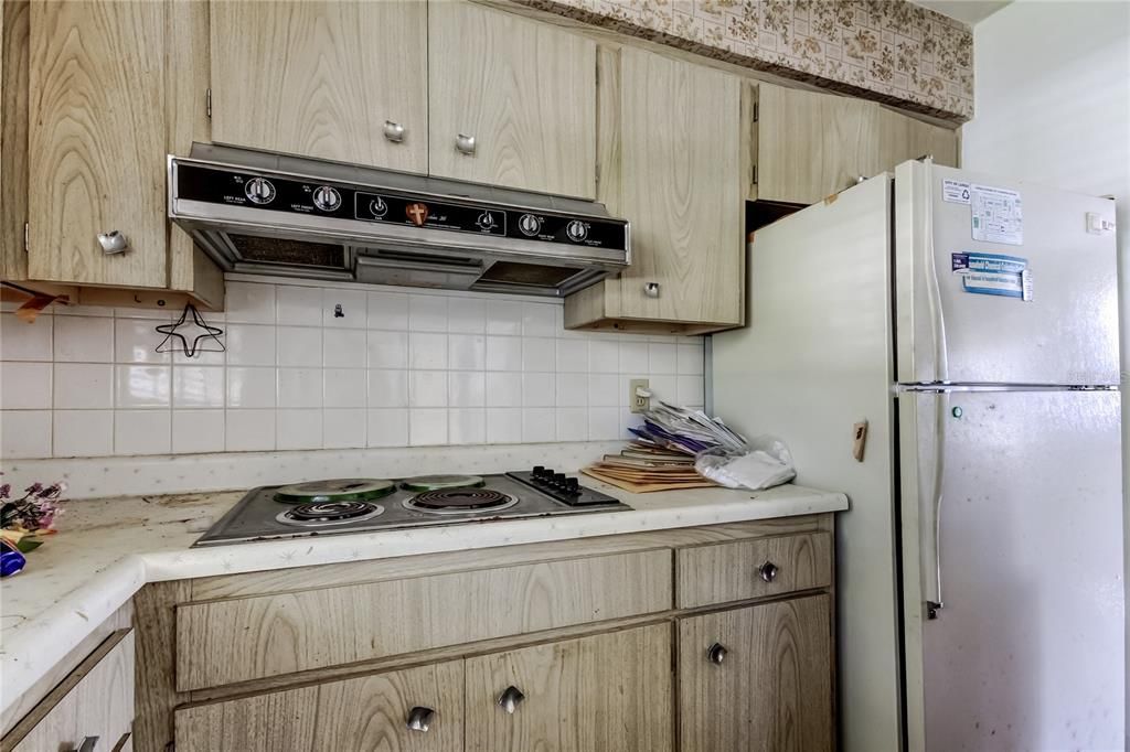 For Sale: $179,900 (2 beds, 1 baths, 1080 Square Feet)