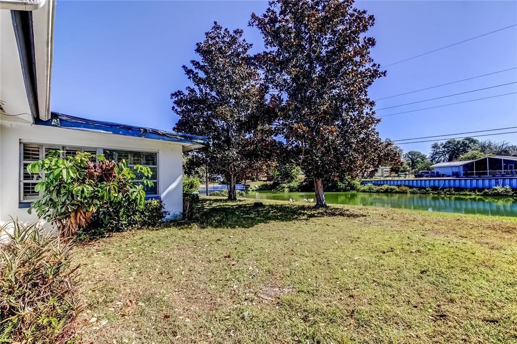 For Sale: $179,900 (2 beds, 1 baths, 1080 Square Feet)