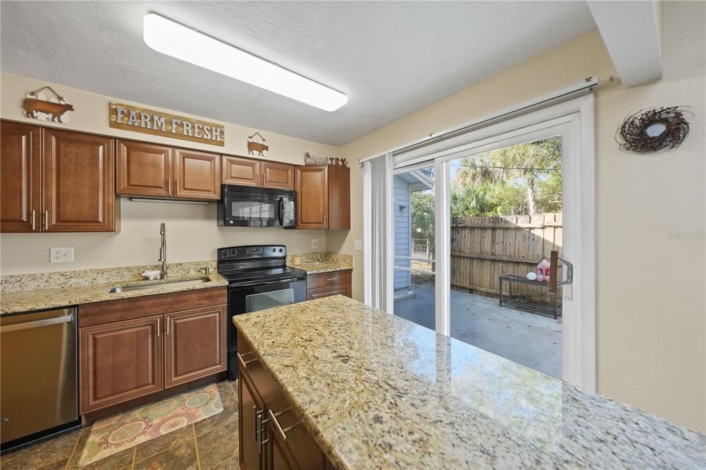 Active With Contract: $285,000 (3 beds, 2 baths, 1564 Square Feet)