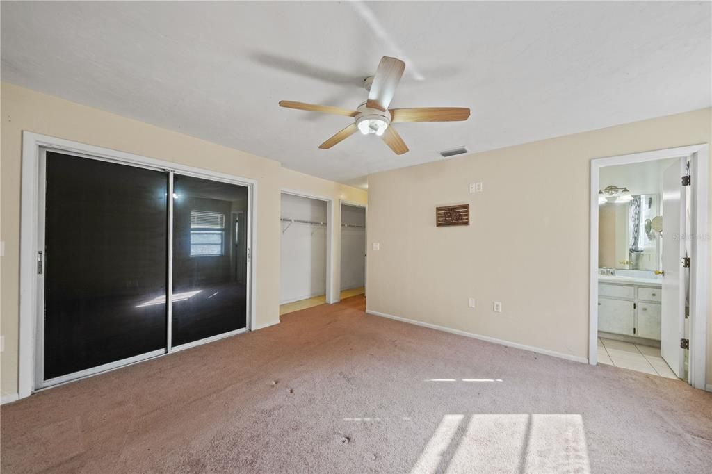 Active With Contract: $285,000 (3 beds, 2 baths, 1564 Square Feet)