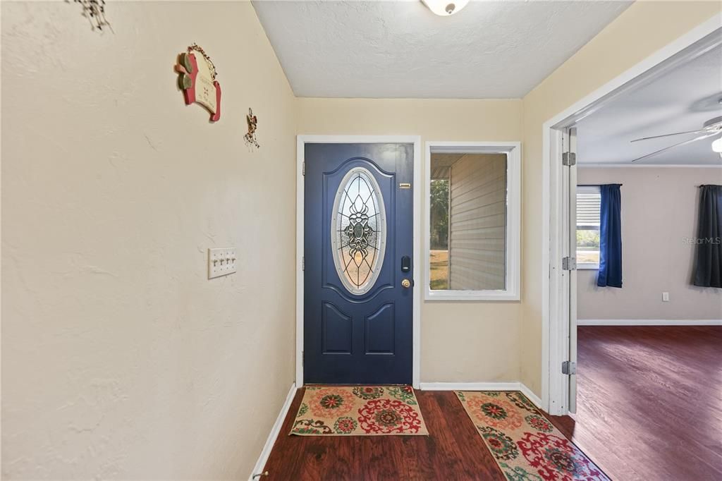 Active With Contract: $285,000 (3 beds, 2 baths, 1564 Square Feet)