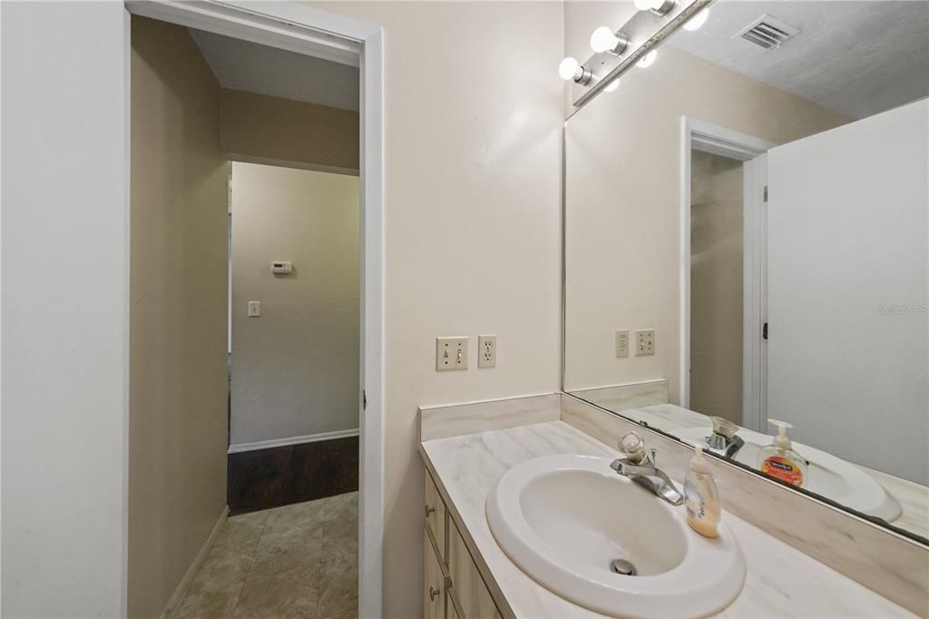 Active With Contract: $285,000 (3 beds, 2 baths, 1564 Square Feet)